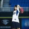 乃木坂46・齋藤飛鳥、台湾で初の始球式！野茂英雄のトルネード投法を披露