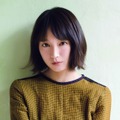 吉岡里帆、グラビアで飾り気のない素肌感たっぷりの姿披露！