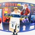 「Nissyサンタ」が全国5大都市のCDショップを訪店するサプライズ