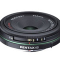 　ペンタックスは、全長15mmという超薄型のデジタル一眼レフカメラ専用レンズ「smc PENTAX-DA 40mm F2.8 Limited」を1月中旬に発売する。