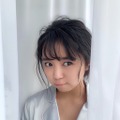 大原優乃、パジャマから谷間がチラリとのぞくセクシーショット公開