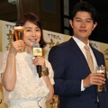 石田ゆり子、鈴木亮平【撮影：小宮山あきの】