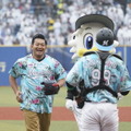 ぐっさん、緊張の始球式「ちゃんと届くかどうか……」