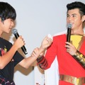 鈴木福、小島よしお【撮影：小宮山あきの】