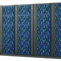 　日立製作所は16日、エンタープライズ向けディスクアレイサブシステム「Hitachi Universal Storage Platform V」に、SSD（ソリッド・ステート・ドライブ）の搭載を可能とし、同時にデータを暗号化して保存できる暗号化機能を追加した。