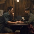 EXILE 小林直己がオスカー女優の手を握り・・・Netflix『アースクエイクバード』場面写真解禁