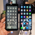 中国ハイセンスが液晶＋電子ペーパーの両面スマートフォンを発表