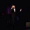 山崎育三郎、初の生配信ライブで「絶対明るい未来が待ってるから」と涙