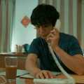 人気戦隊シリーズでヒーローを演じた小澤亮太が振り込め詐欺の「かけ子」に手を染める犯人役を熱演。『爆報！THE フライデー』（C）TBS