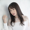 水樹奈々、初配信ライブ「NANA ACOUSTIC ONLINE」BD＆DVDジャケ写公開