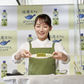 吉岡里帆がエプロン姿で“バリスタ見習い”! 苦手なお菓子作りも克服?