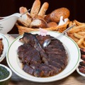 NYの老舗ステーキハウス「Peter Luger Steak House」日本初出店
