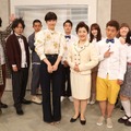 Do8メンバーと（中央は福田麻貴演じるマナー講師・福林都）（C）フジテレビ