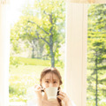 乃木坂46・渡辺みり愛写真集『消極的な華やかさ』（発売：竹書房、撮影：彦坂栄治）通常版裏表紙