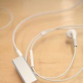 「イノベーション」の鍵となった多言語を話すVoiceOver機能搭載のiPod shuffle——曲名、アーティスト名、プレイリスト名を”声”で教えてくれる。「テキストデータに合わせて14ヶ国語が話せるのは大変エキサイティング」とエリス氏は話す。