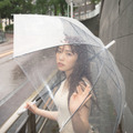 乃木坂46・渡辺みり愛1st写真集『消極的な華やかさ』（発売：竹書房、撮影：彦坂栄治）