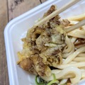 丸亀製麺の“秋の新商品”3種類を実食！ TOKIOの松岡昌宏と共同開発した『トマたまカレーうどん』など