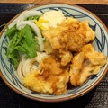 丸亀製麺の“秋の新商品”3種類を実食！ TOKIOの松岡昌宏と共同開発した『トマたまカレーうどん』など