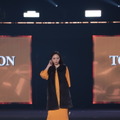 梅澤美波　 (C)マイナビ 東京ガールズコレクション 2021 AUTUMN/WINTER