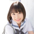 純情のアフィリア・寺坂ユミ、表紙＆巻頭グラビアでキュートな制服披露