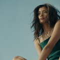 TBCの新CM「一生つづく自信」篇に出演するローラ