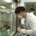 造幣局に潜入する武井壮（C）TBS