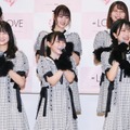 ＝LOVE（前列左から）髙松瞳、齊藤なぎさ、野口衣織、（後列左から）諸橋沙夏、音嶋莉沙、大場花菜【撮影：小宮山あきの】