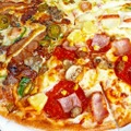 【実食レポ】“トッピングが34種類”のてんこ盛り！ドミノ・ピザの新商品「ベスト34」