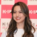 岡部友【撮影：小宮山あきの】