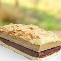 「濃厚ピスタチオ&ほろ苦コーヒーのWバタークリームサンド」