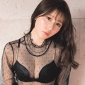 小日向ゆか1st写真集『はじメェ～まして。』（発売元：徳間書店、撮影：野澤亘伸）