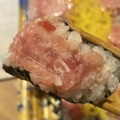 浜形水産「鮪巻」（撮影：渡邉）