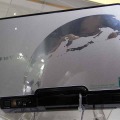 本体天板部分には地球をモチーフとしたオリジナルデザインが採用されている