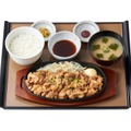 やよい軒、牛・豚・鶏の3種類の肉が一度に楽しめる“ご褒美定食”発売