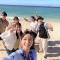 左から）吉村崇、小嶋陽菜、生見愛瑠、足立梨花、中岡創一、有吉弘行（C）フジテレビ