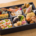 とんでん、行楽にもぴったりな多品目弁当の販売スタート
