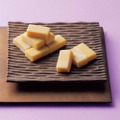 恵那栗工房 良平堂「栗きんとん生チョコレート」（20個入）2,160円栗菓子専門店の栗きんとんに、たっぷりの生クリームとホワイトチョコレートを混ぜ合わせた、口どけなめらかな生チョコレート。