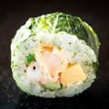緑：恵方巻×名古屋めし！2種の海老を使用した、天むす風恵方巻