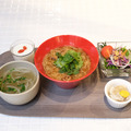 台湾の朝食_煮麺セット