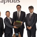 先端半導体の量産を担う新会社ラピダスと米IBMとの技術提携発表の様子（C）ユニ
