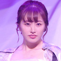 ももクロ・佐々木彩夏、ソロコン「AYAKA NATION 2022」ライブ映像から「Lady Cat」公開