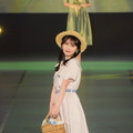 与田祐希（C）Rakuten GirlsAward 2023 SPRING/SUMMER