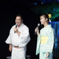 とにかく明るい安村、藤田ニコル【写真：竹内みちまろ】
