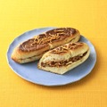 ベーカリーズキッチン　オハナ「ベビースターもんじゃパニーニ」378円（1個）