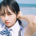 日向坂46・上村ひなの、大人な表情の制服カット公開！ファン「神ひなの」