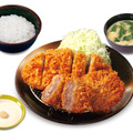 ロースかつ＆牛かつ2枚定食（1,250円）
