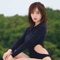 『デジタル原色美女図鑑　村島未悠　non title』（文藝春秋・撮影：五十嵐隆裕）