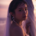 秋元真夏、ウエディングドレス姿披露！理想の結婚相手も告白