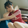 『原菜乃華1st写真集 はなのいろ』©KADOKAWA／写真：三瓶康友