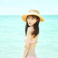AKB48・込山榛香の1stイメージDVD「ターコイズブルーの誘惑」（リバプール）(C)2023 Liverpoo